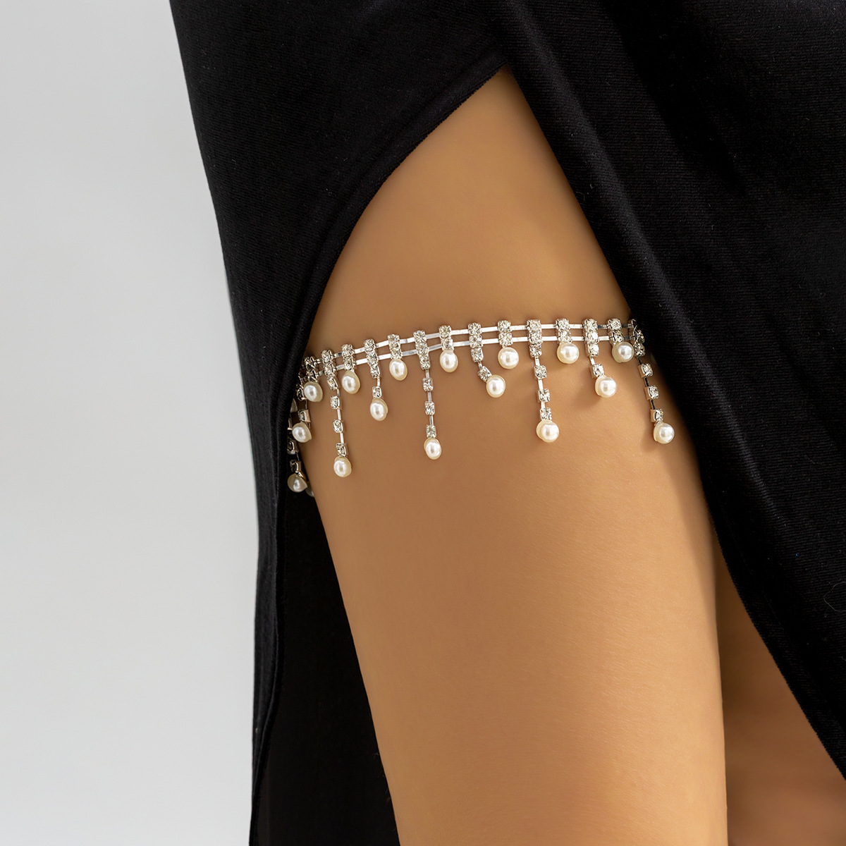 Body Jewelry Leg Chain - Corrente de Perna com Pérolas e