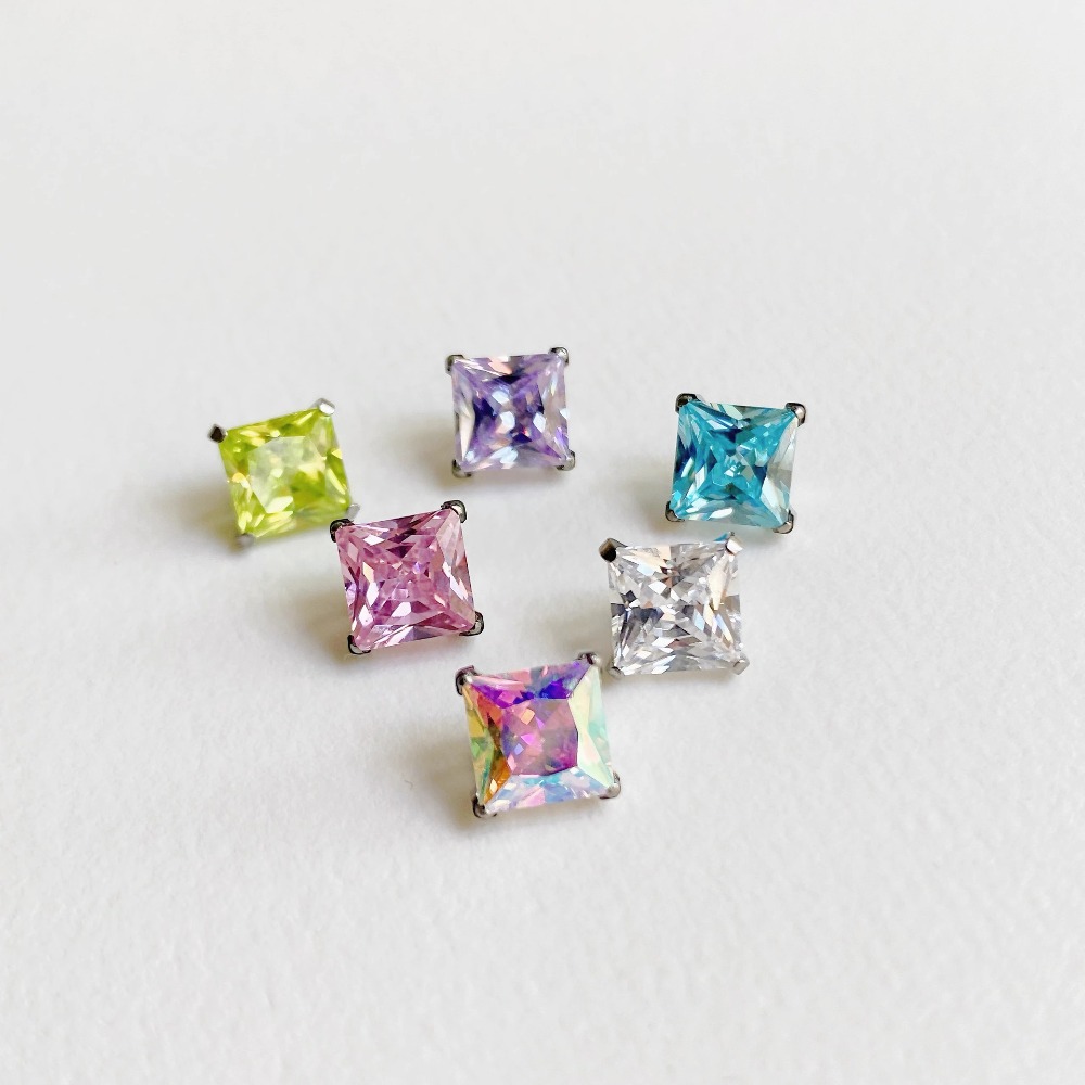 Piercings de titânio ASTM F136 - Body Jewelry Internally Threaded avaliação e preço